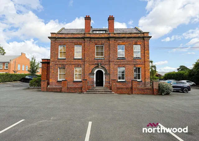 The Hill, Sandbach, CW11, photo 1