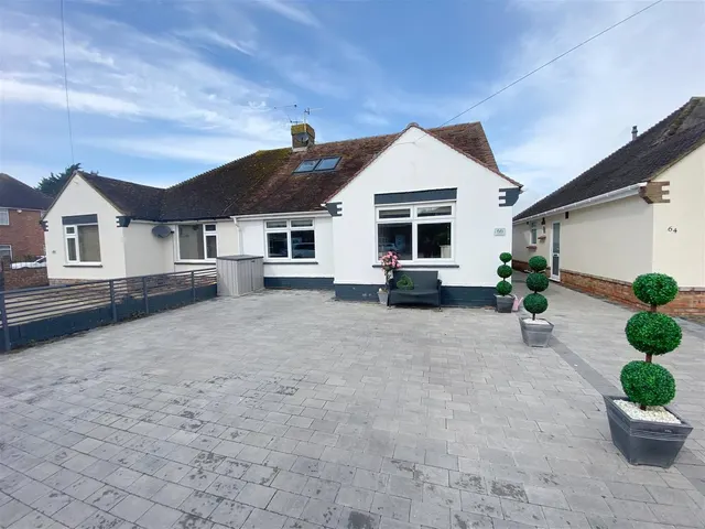 Terringes Avenue, Worthing, photo 1