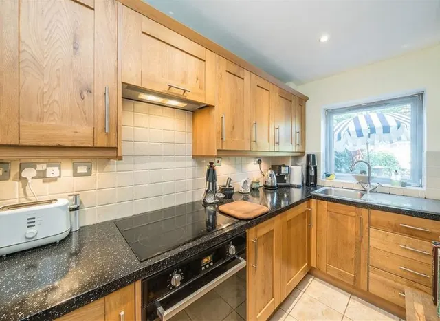 Photo 2 — Kingston Road, Teddington, TW11