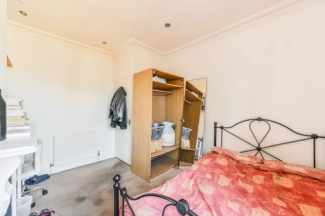 Photo 3 — Flat 3, 11 Rita Road, London
