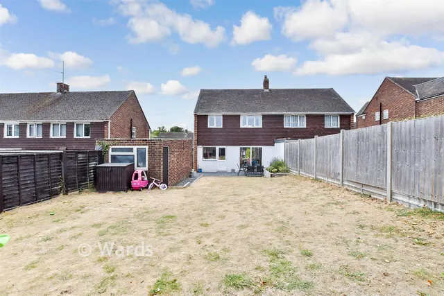 Firs Close, Aylesford, ME20, photo 2