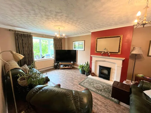 East Grange Close, Scruton, DL7, photo 2