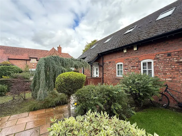 Ryder Court, Rainhill, L35, photo 1