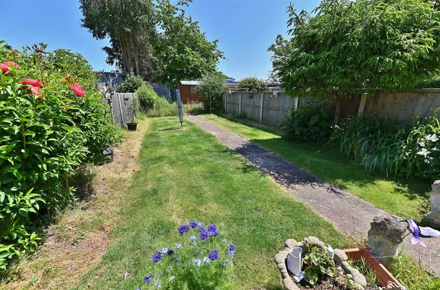 Parkes Road, Chigwell, Essex, IG74BN, photo 1