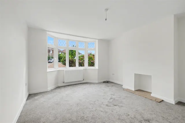 St. Helens Crescent, Trowell, NG9, photo 3