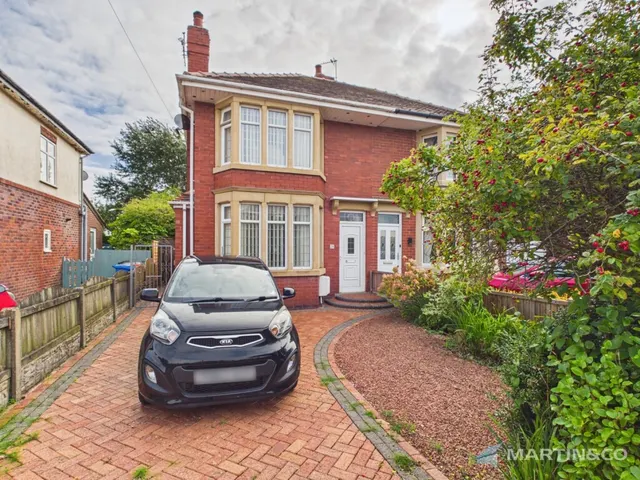 Cedar Avenue, Thornton Cleveleys, photo 1