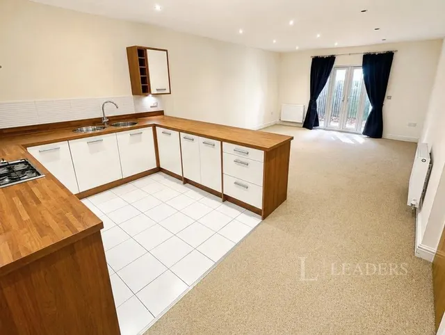 Priory Heights Court, Derby, DE23, photo 2