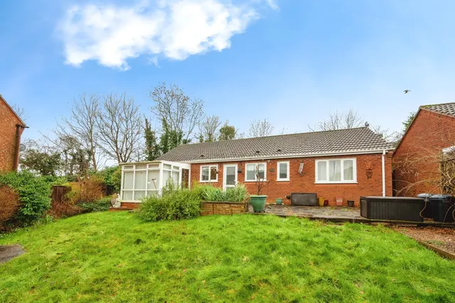 Twarnley Rise, Worcester, photo 1