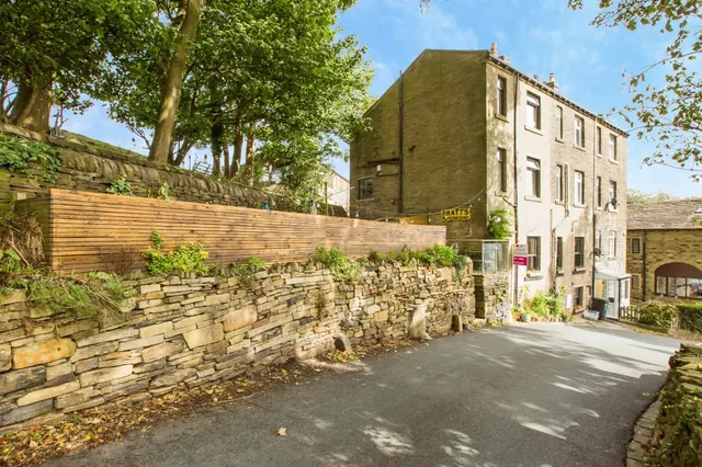 Green Hill, Warley, Halifax, photo 1