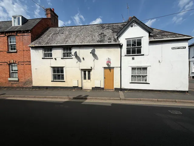Bampton Street, Tiverton, photo 1