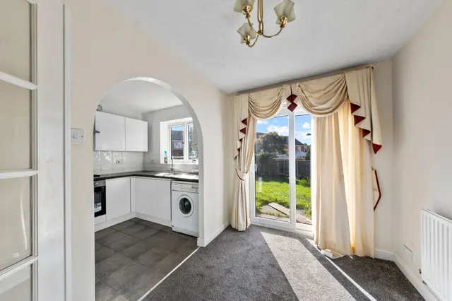 Photo 3 — Coleridge Grove, Widnes, Widnes, WA8 7ES