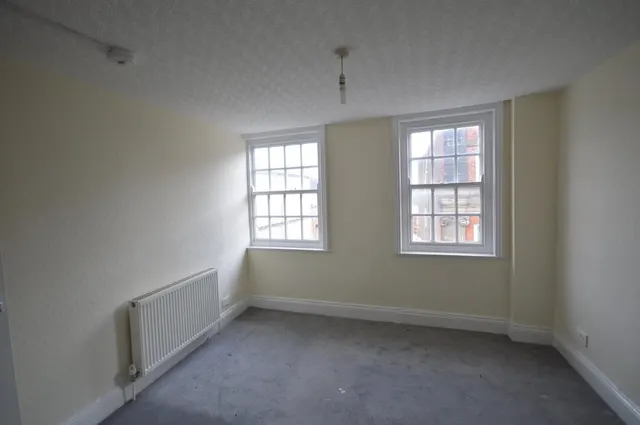 Photo 3 — 32 St Nicholas Street, Scarborough YO11 2HF