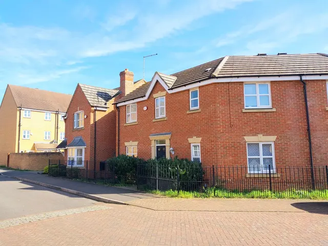 Photo 3 — Hornbeam Road, Hampton Hargate, Peterborough