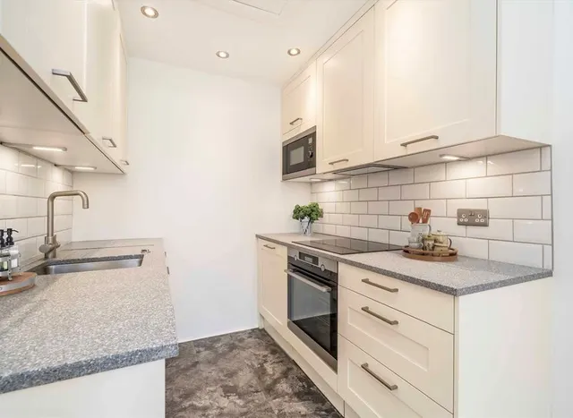 Photo 3 — Sinclair Road, West Kensington, W14