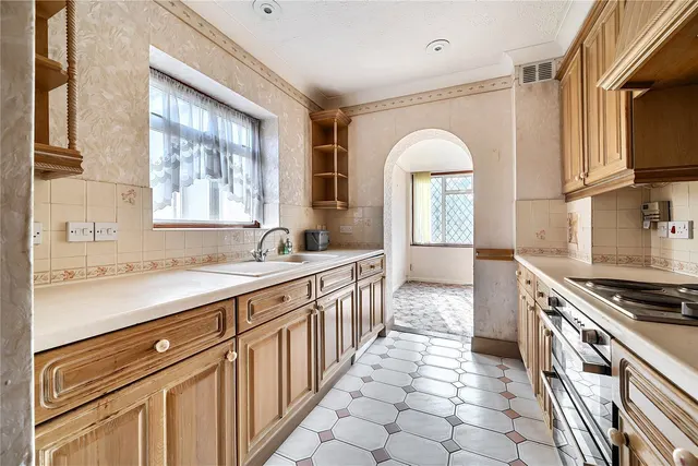 Photo 3 — Charterhouse Road, Orpington, BR6