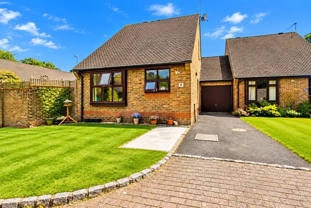 The Grange, Chobham, GU24, photo 1