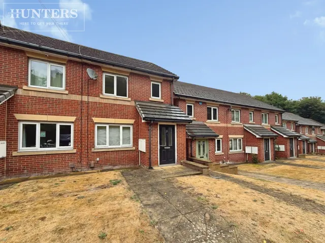 Pontefract Road, Barnsley, photo 1