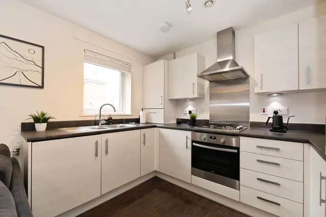Sherwood Way, Epsom, KT19, photo 2