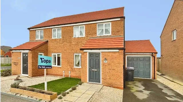 Winceby Gardens, Horncastle, LN9, photo 1