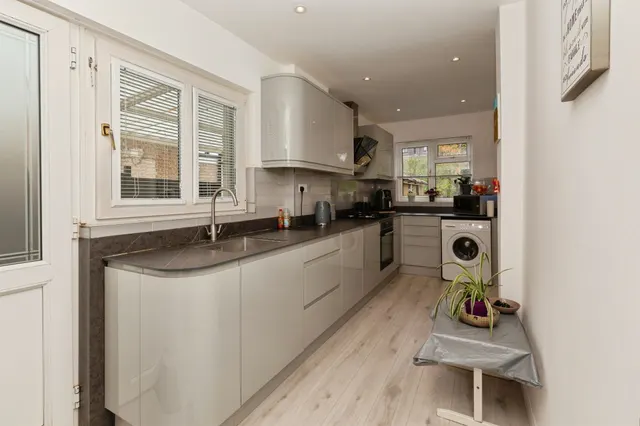 Alvista Avenue, Taplow, SL6, photo 3