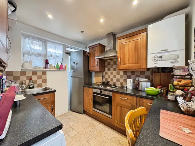 Everton Drive, Stanmore, HA7, photo 2