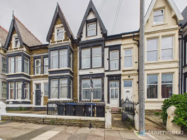 Holmfield Road, Blackpool, photo 1