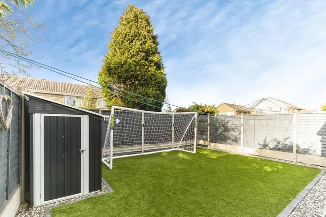 Skye Close, Nuneaton, CV10, photo 2
