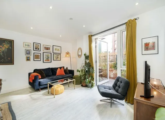 Beames Road, Harlesden, NW10, photo 2