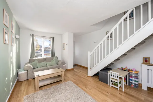 Charrington Way, Broadbridge Heath, RH12, photo 3