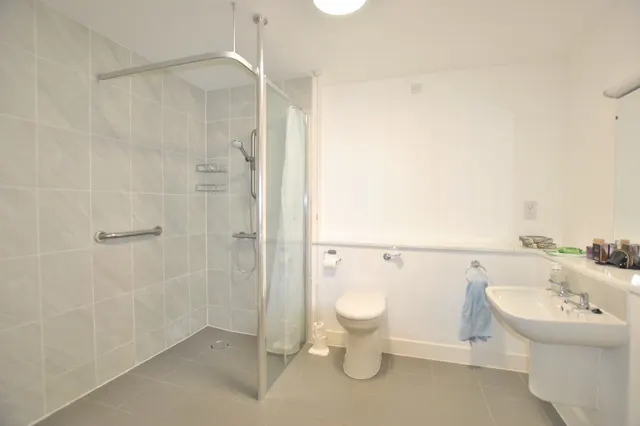 Photo 3 — Tumim Court, Wallingford