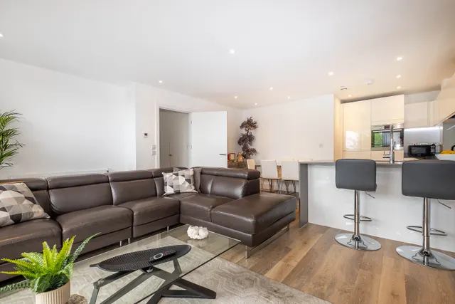 Photo 2 — Hartfield Road, London, SW19