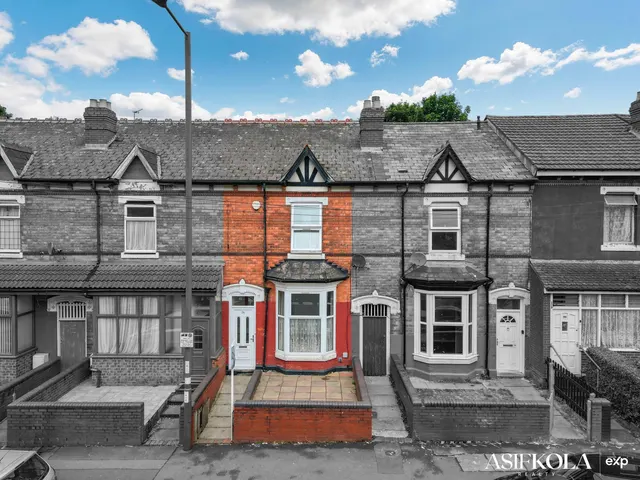 Asif Kola has sold Crocketts Road, Birmingham, B21 0HJ, photo 1