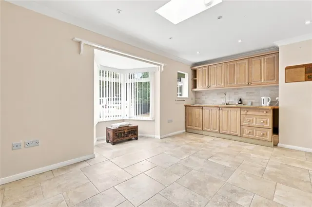 with 4 bedrooms in Steeple Bumpstead, Nr Haverhill, CB9, photo 3