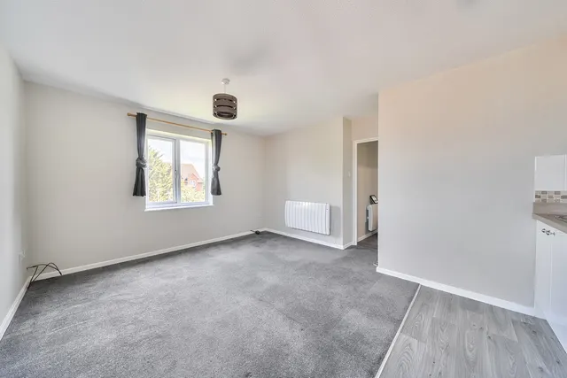 Wisteria Way, Gloucester, GL3, photo 3