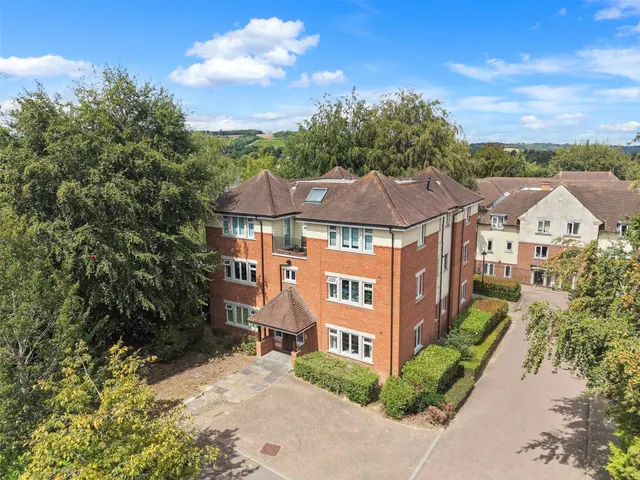 Hill View, Dorking, RH4, photo 1