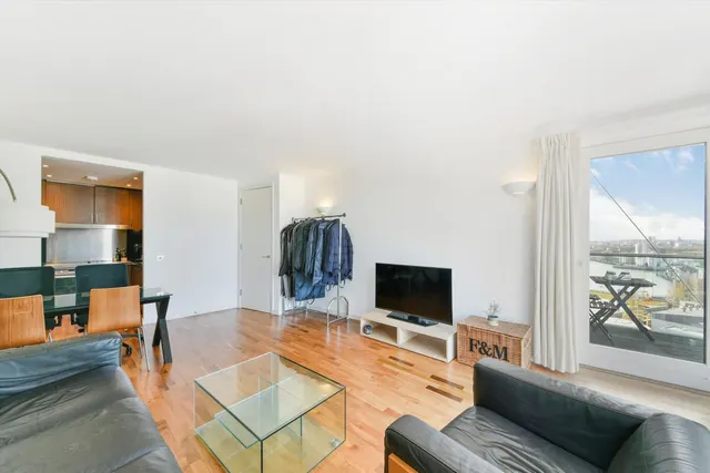 Fairmont Avenue, London, E14, photo 2