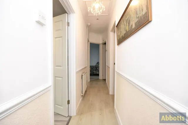 Photo 2 — Shannon Avenue, Rayleigh, Essex, SS6