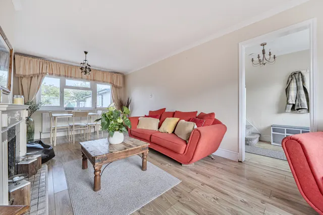 Holyrood Avenue, Harrow, HA2, photo 3