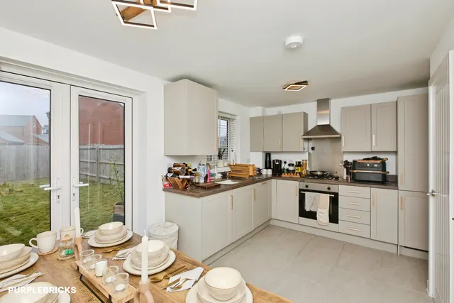 Clarence Drive, Hatton, DE65, photo 3