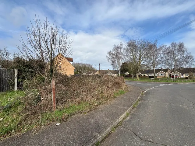Pond Lane, Brandon, photo 1
