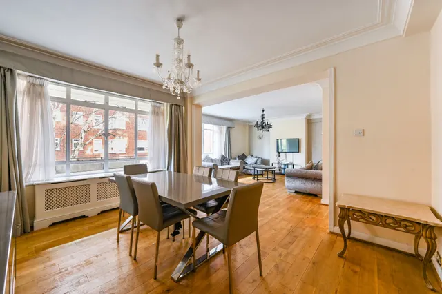 Photo 2 — 4 Viceroy Court, 58-74 Prince Albert Road, London
