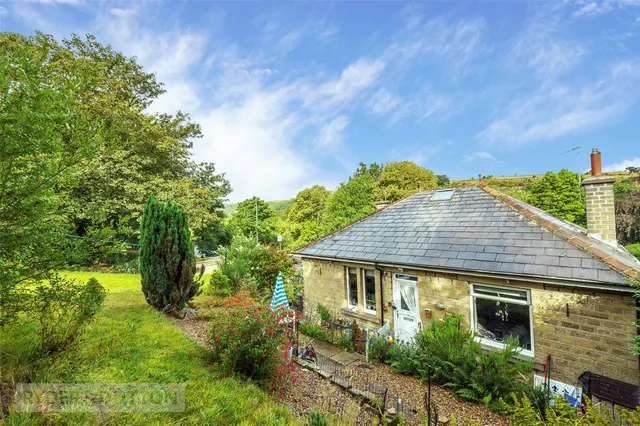 Manchester Road, Slaithwaite, HD7, photo 1
