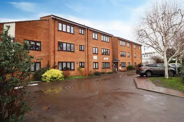 2 bedroom retirement property, Beckenham Road, West Wickham, BR4