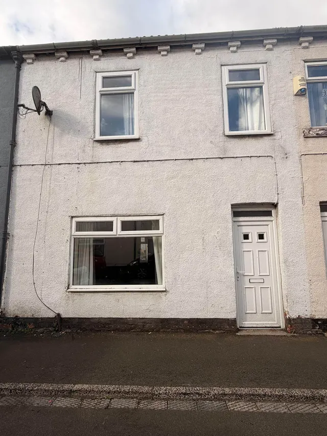 3 bedroom property, Dale Street, New Marske, TS11