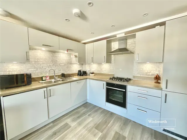 Lymington Road, Highcliffe, Christchurch, Dorset, BH23, photo 1