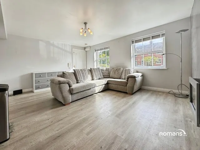 Mansell Court, Whitchurch, RG28, photo 3