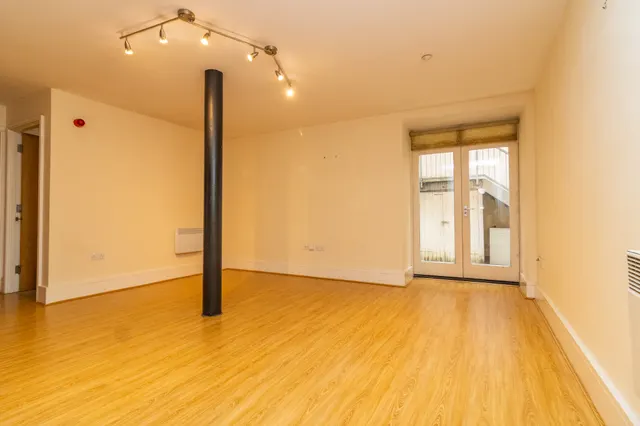 Photo 3 — Flat 3, Wimbledon House, Leicester, 21 Wimbledon Street, LE1 1SU