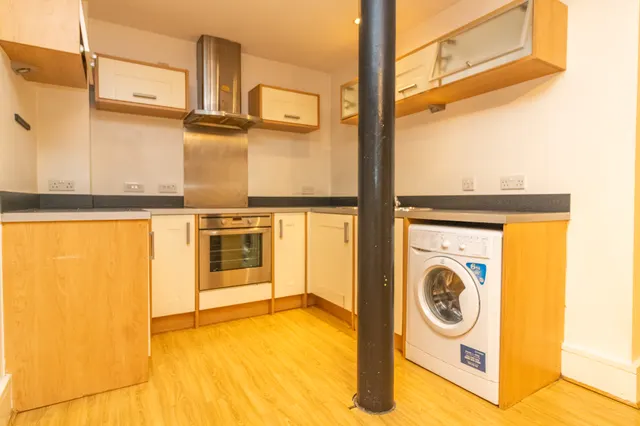 Photo 2 — Flat 3, Wimbledon House, Leicester, 21 Wimbledon Street, LE1 1SU