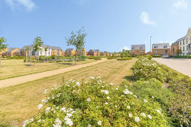 Ellerman Square, Brooklands, Milton Keynes, photo 1
