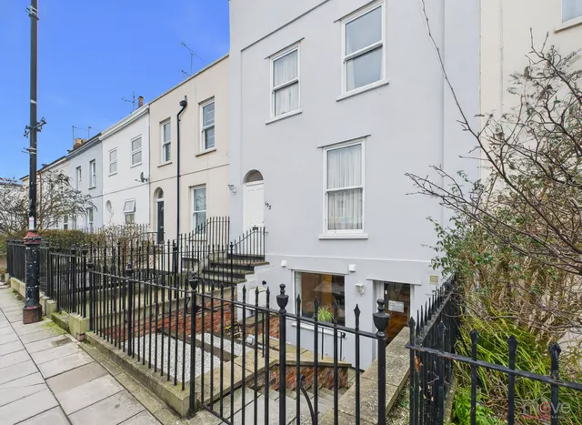 Bath Road, Cheltenham, GL53 7LZ, photo 1